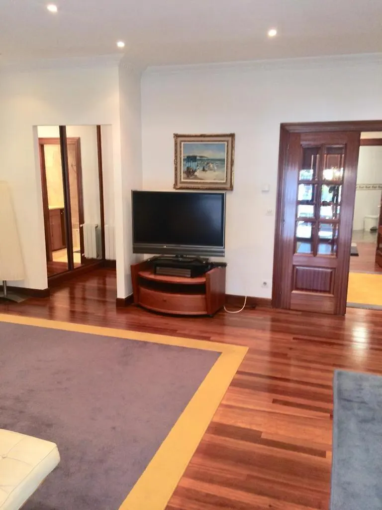 Apartmán Piso Muy Centrico, Bien Equipado Con Parking. Bilbao 0*,